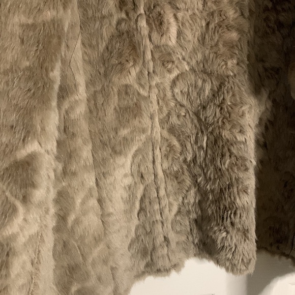 Magaschoni Faux Fur Shearling Open Vest Western cowboy tribal jacket Brown Small - Picture 8 of 9